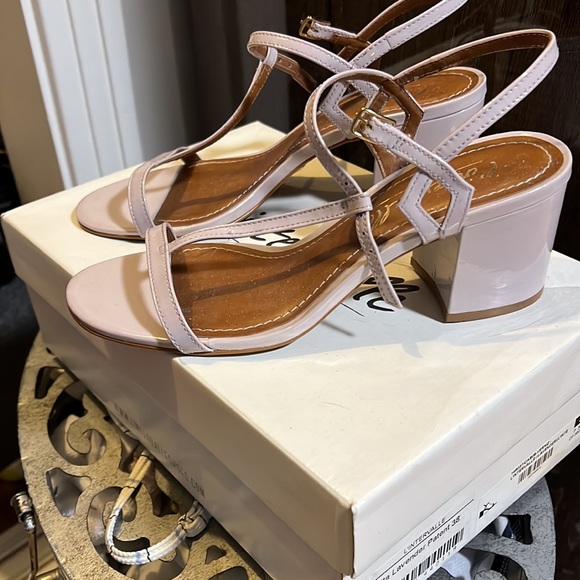 Heeled sandals - Picture 2 of 4